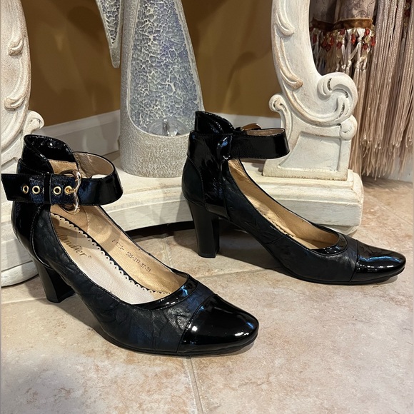Kadandier Vintage Black Leather And Patent Leather Ankle Strap Closed Toe - Picture 5 of 12